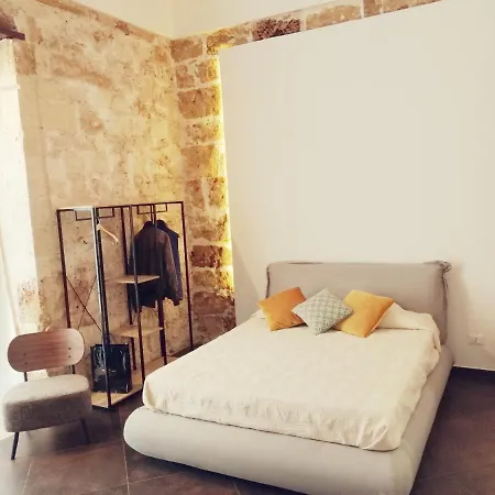 Garibaldi Maison De Charme Bed & Breakfast Avola