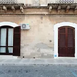 Garibaldi Maison De Charme 4* Avola