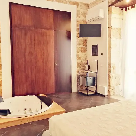 Garibaldi Maison De Charme 4*
